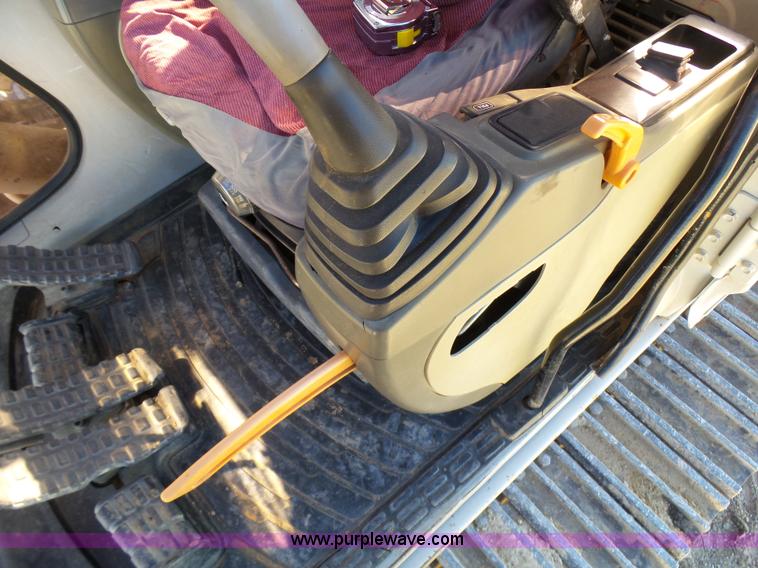 image for item L1514 2006 Link Belt 240L long reach excavator