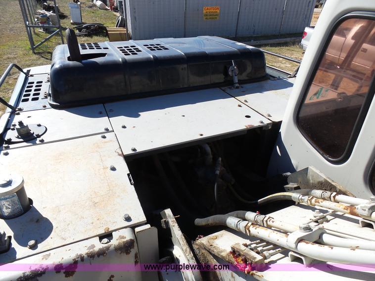 image for item L1514 2006 Link Belt 240L long reach excavator