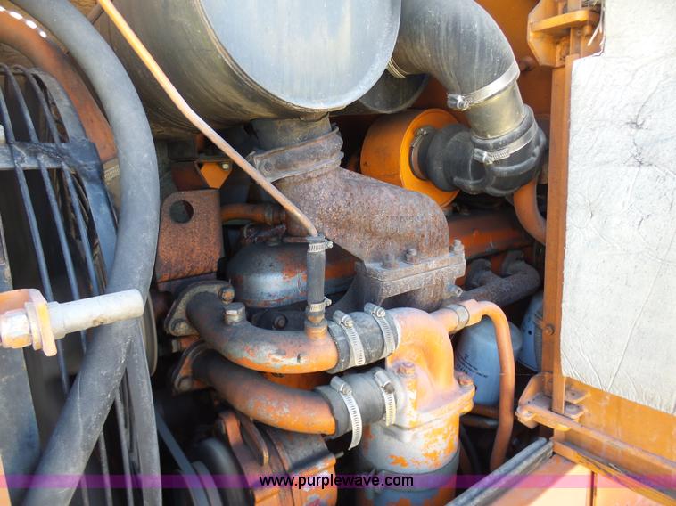 image for item L3012 1996 Fiat-Allis FR100 wheel loader