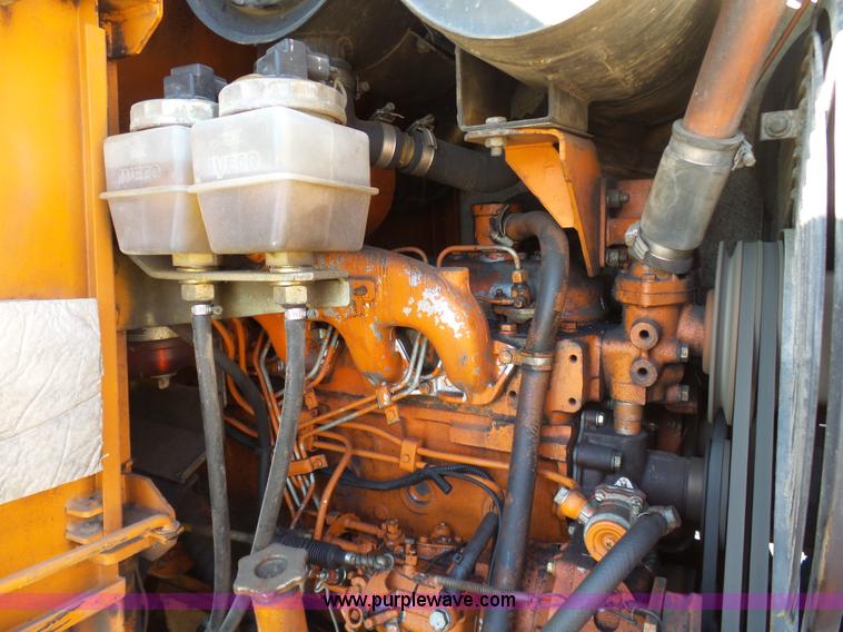 image for item L3012 1996 Fiat-Allis FR100 wheel loader