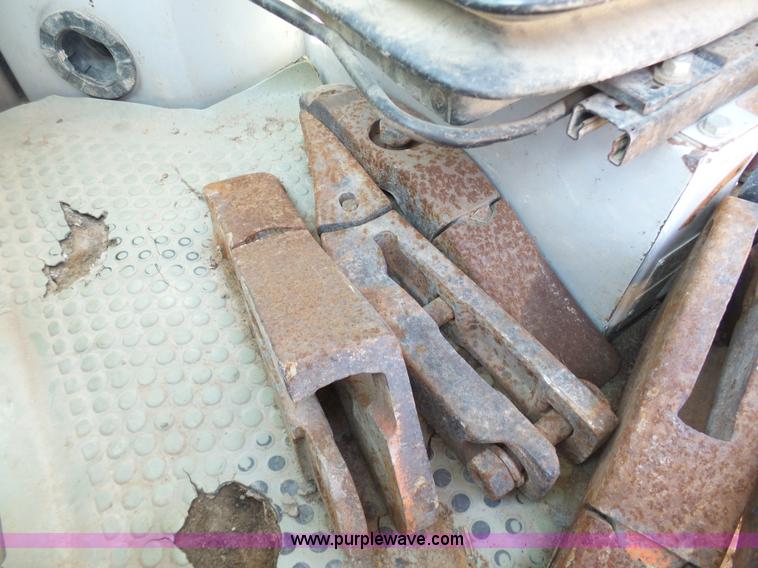 image for item L3012 1996 Fiat-Allis FR100 wheel loader