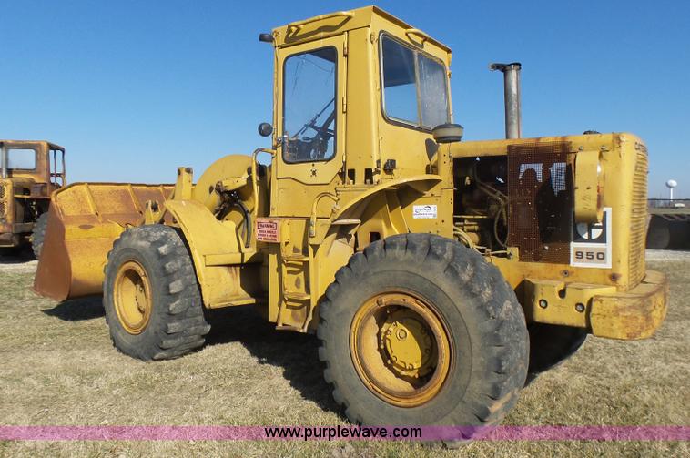 image for item L5412 1969 Caterpillar 950 wheel loader