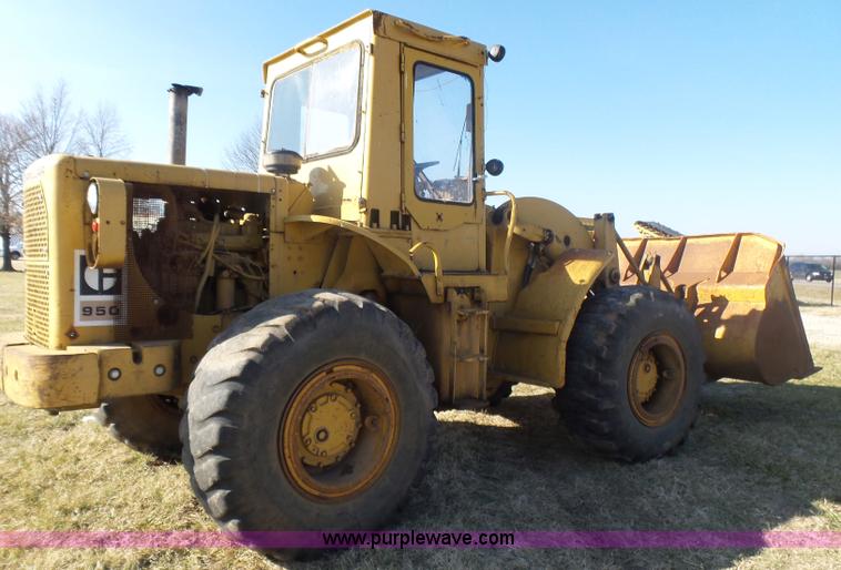 image for item L5412 1969 Caterpillar 950 wheel loader