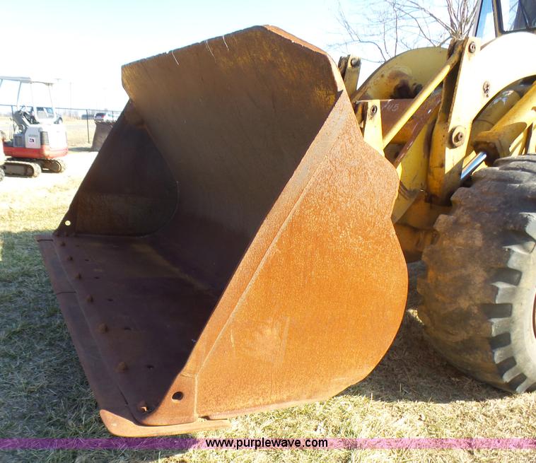 image for item L5412 1969 Caterpillar 950 wheel loader