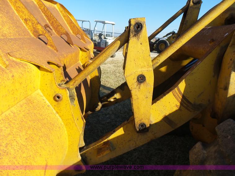 image for item L5412 1969 Caterpillar 950 wheel loader