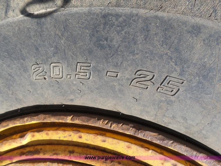 image for item L5412 1969 Caterpillar 950 wheel loader