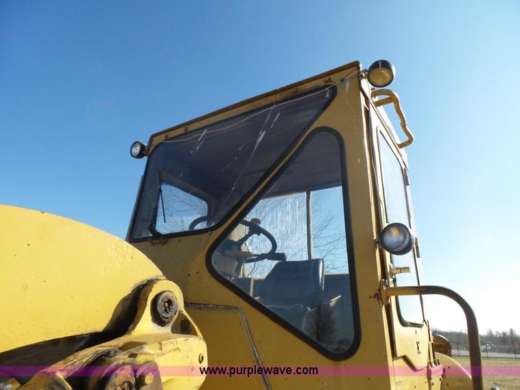 image for item L5412 1969 Caterpillar 950 wheel loader