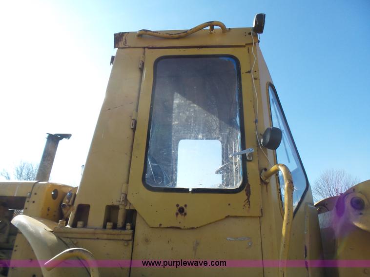 image for item L5412 1969 Caterpillar 950 wheel loader