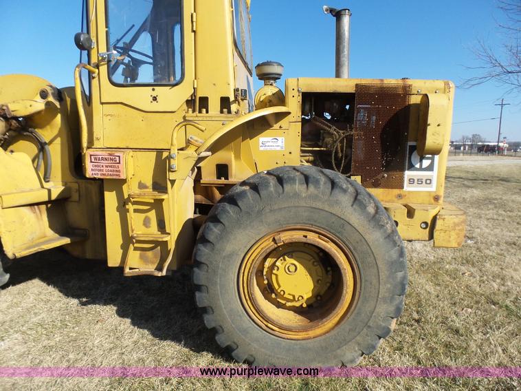 image for item L5412 1969 Caterpillar 950 wheel loader