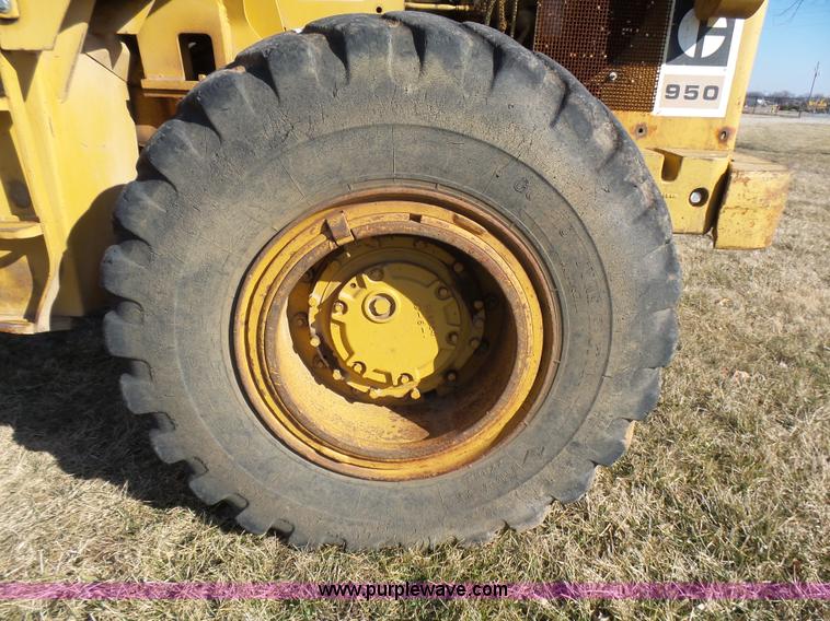 image for item L5412 1969 Caterpillar 950 wheel loader