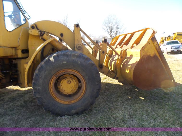 image for item L5412 1969 Caterpillar 950 wheel loader