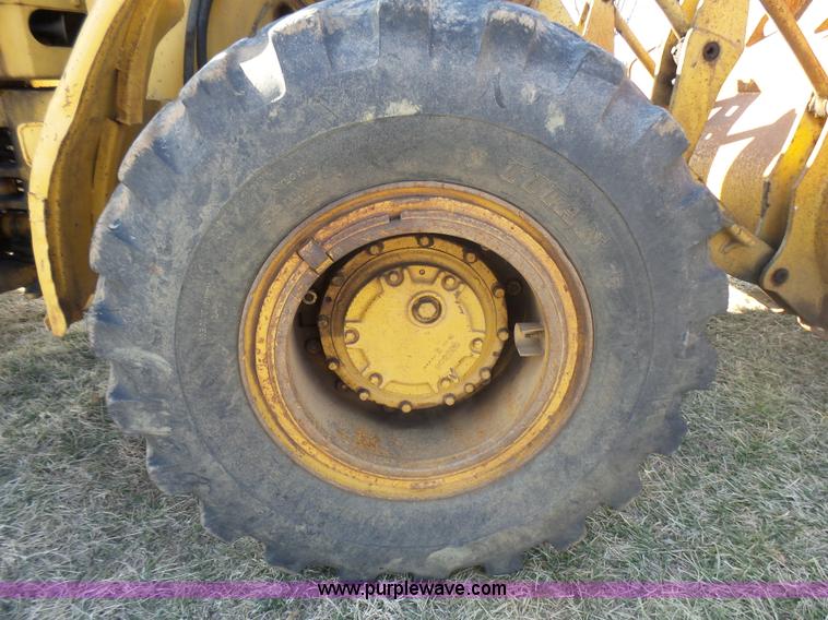 image for item L5412 1969 Caterpillar 950 wheel loader