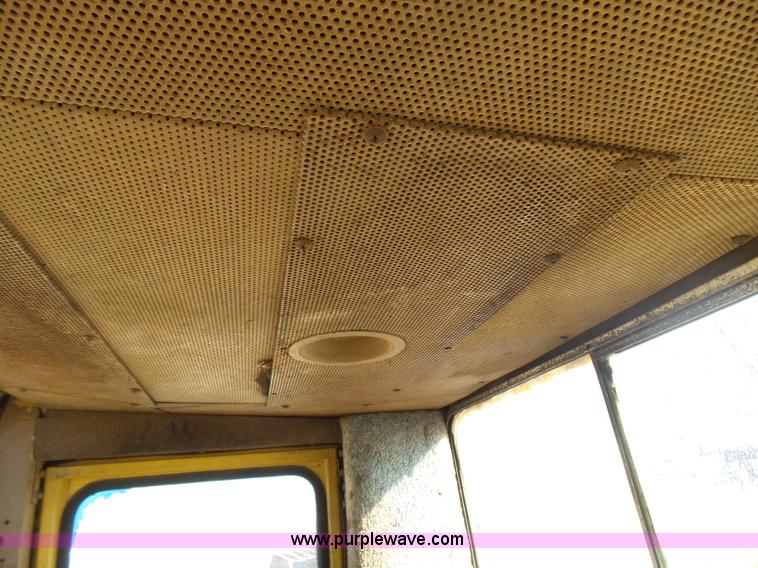 image for item L5412 1969 Caterpillar 950 wheel loader