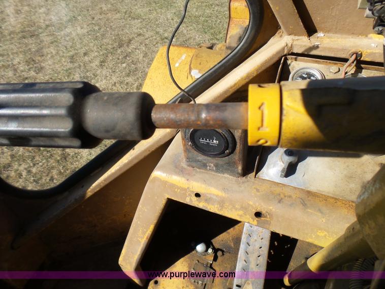 image for item L5412 1969 Caterpillar 950 wheel loader