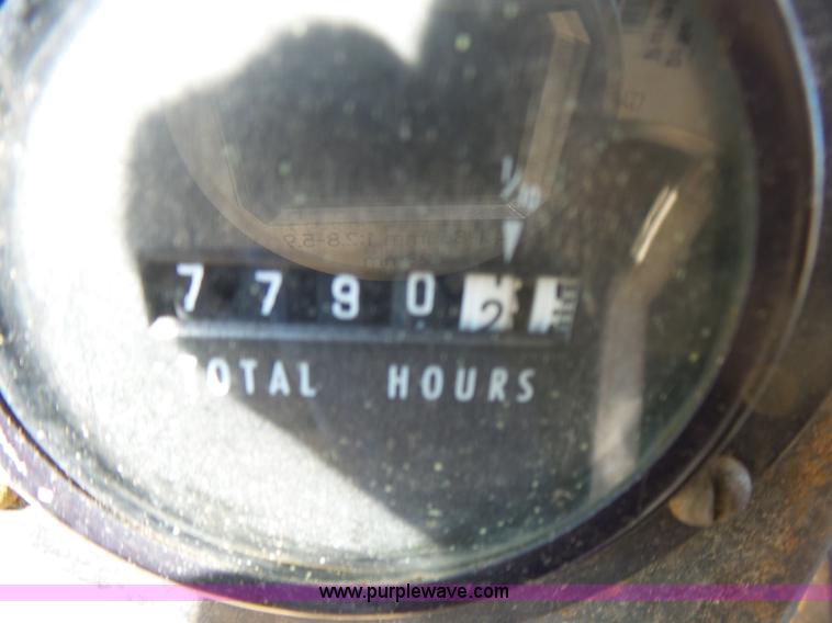 image for item L5412 1969 Caterpillar 950 wheel loader