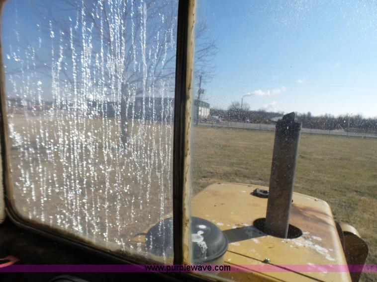 image for item L5412 1969 Caterpillar 950 wheel loader