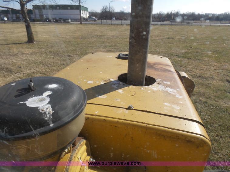 image for item L5412 1969 Caterpillar 950 wheel loader