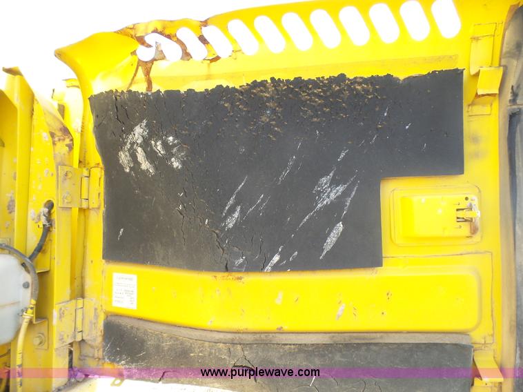 image for item L5413 2002 Kobelco SK210LC excavator