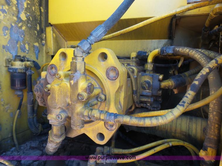 image for item L5413 2002 Kobelco SK210LC excavator