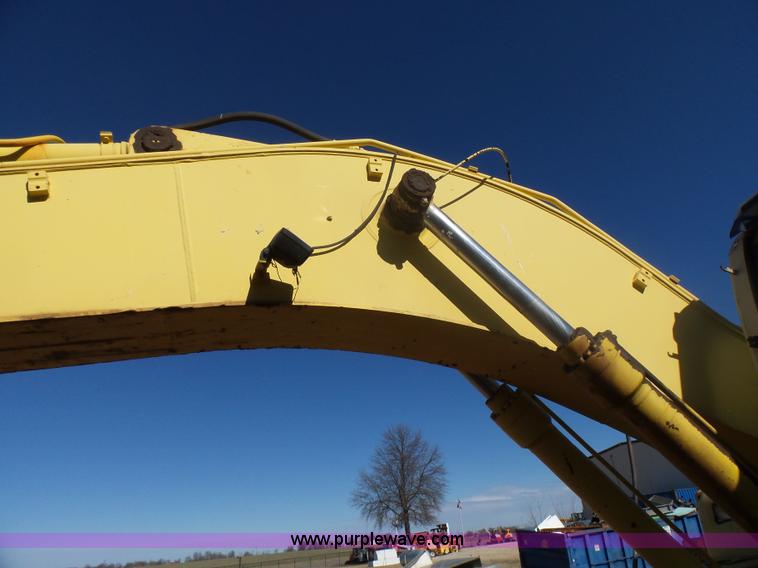 image for item L5413 2002 Kobelco SK210LC excavator