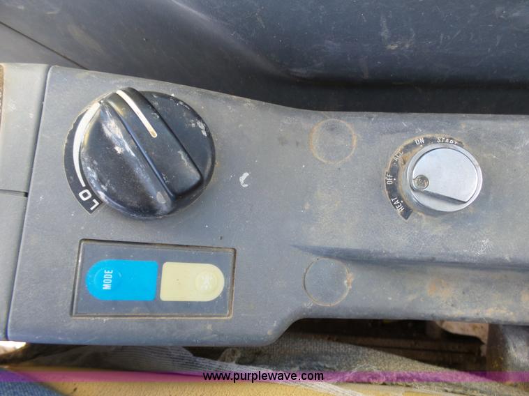 image for item L5413 2002 Kobelco SK210LC excavator