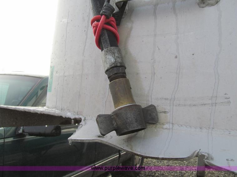 image for item L5525 2004 MAC end dump trailer