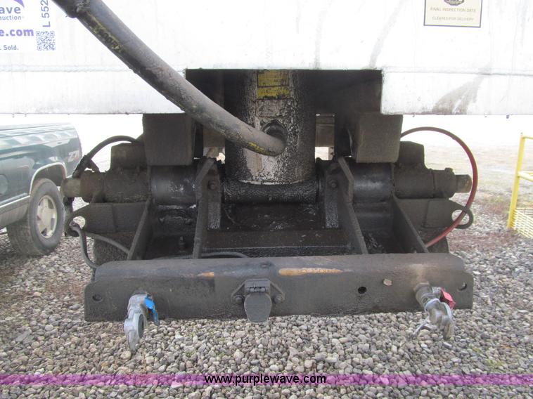 image for item L5525 2004 MAC end dump trailer