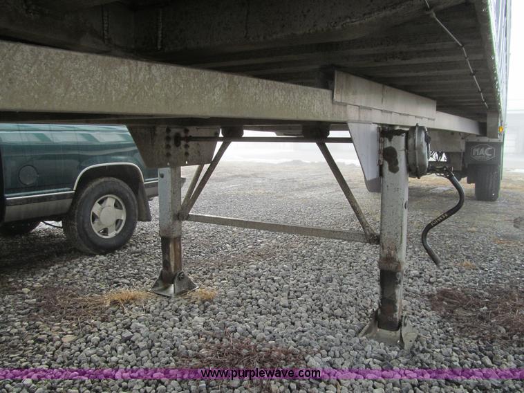 image for item L5525 2004 MAC end dump trailer