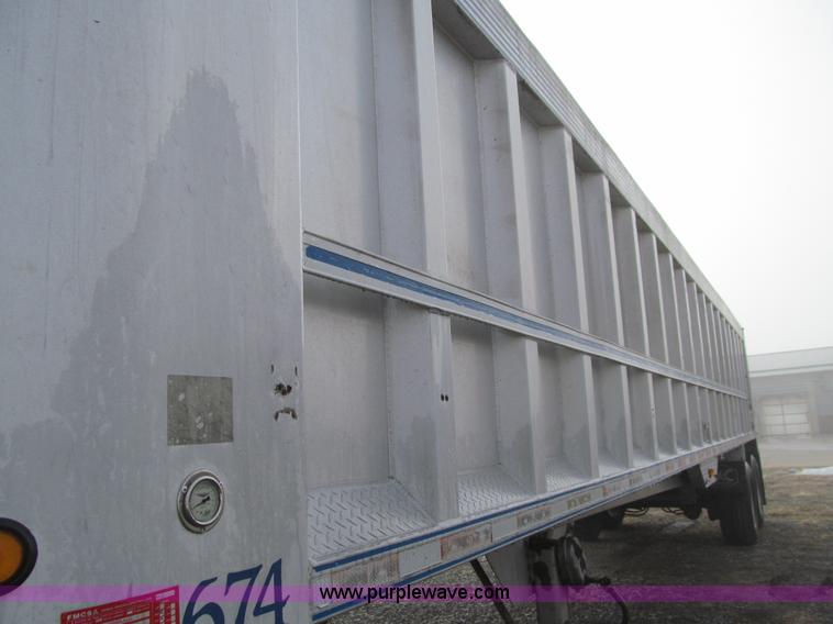 image for item L5525 2004 MAC end dump trailer