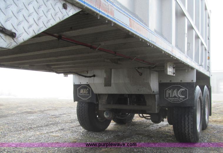 image for item L5525 2004 MAC end dump trailer