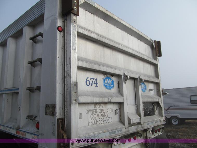 image for item L5525 2004 MAC end dump trailer