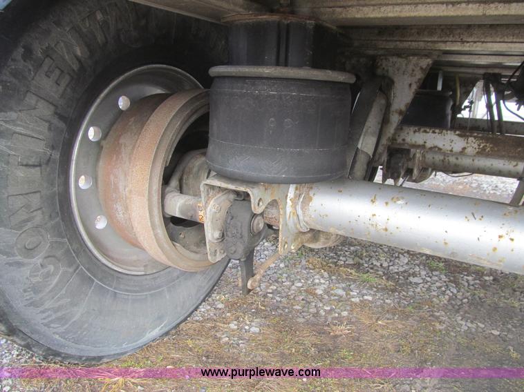 image for item L5525 2004 MAC end dump trailer