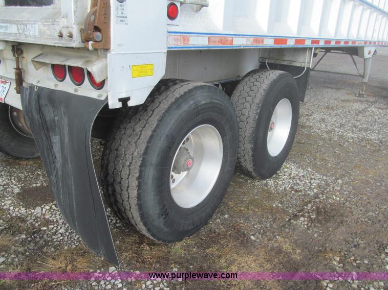 image for item L5525 2004 MAC end dump trailer