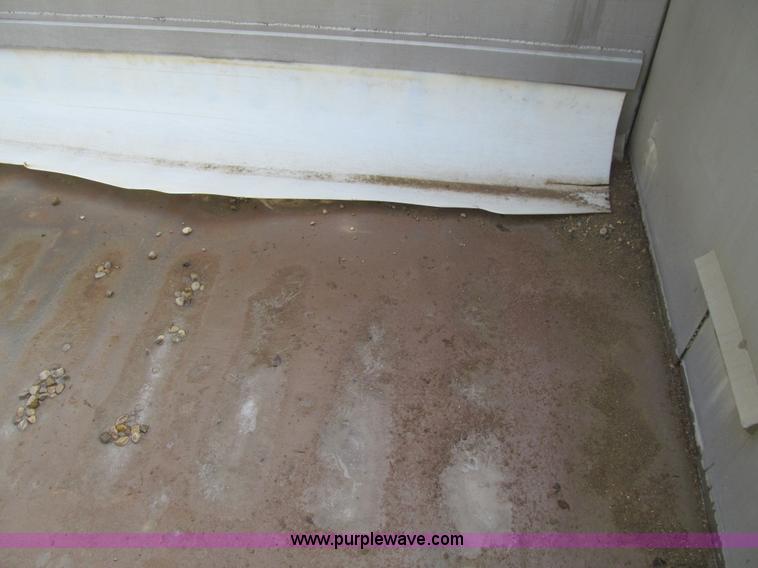 image for item L5525 2004 MAC end dump trailer