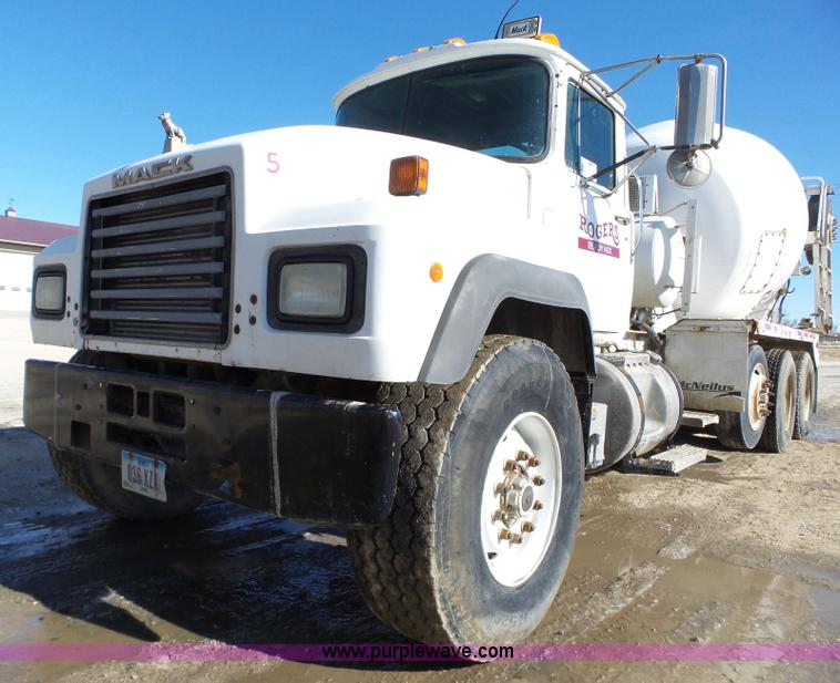 image for item L5547 1997 Mack RD690S mixer truck