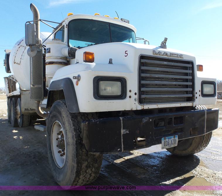 image for item L5547 1997 Mack RD690S mixer truck