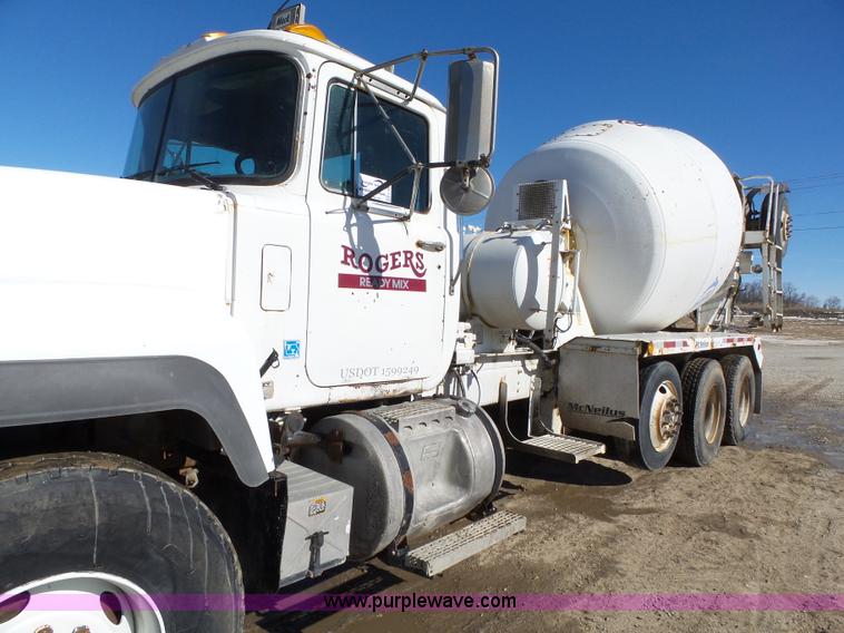 image for item L5547 1997 Mack RD690S mixer truck