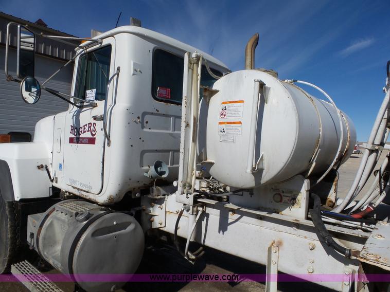 image for item L5547 1997 Mack RD690S mixer truck