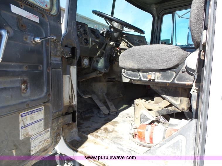 image for item L5547 1997 Mack RD690S mixer truck