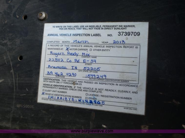 image for item L5555 2001 Mack CH613 semi truck