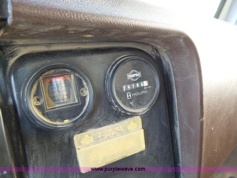 image for item L5556 1988 International F2554 dump truck