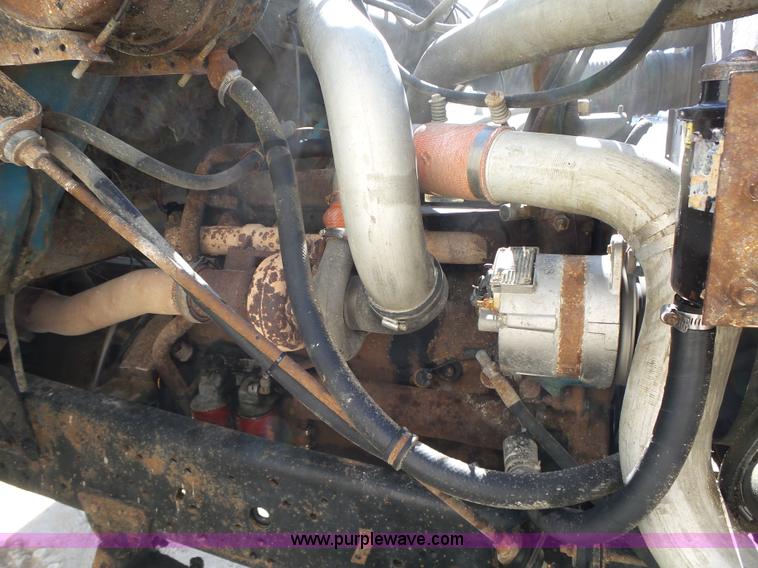 image for item L5556 1988 International F2554 dump truck