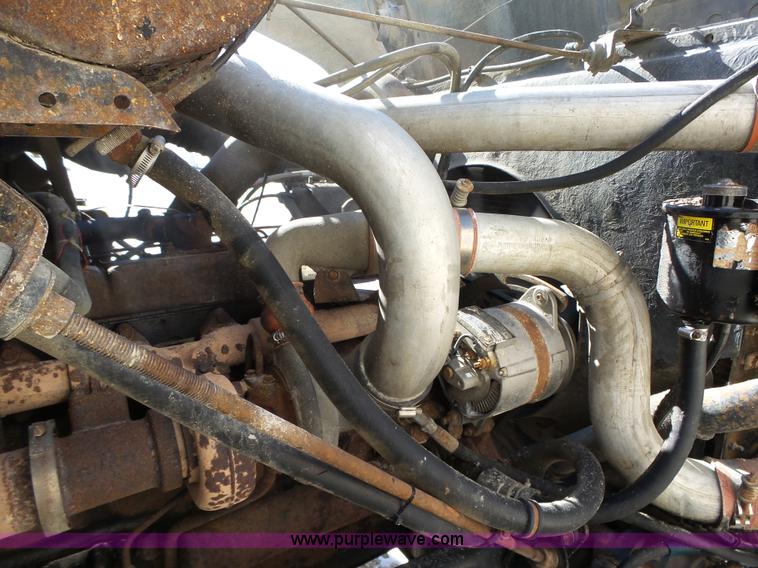 image for item L5556 1988 International F2554 dump truck