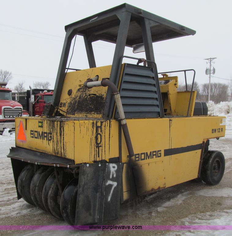 image for item L5565 Bomag BW12R pneumatic roller