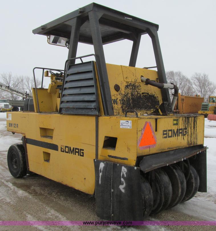 image for item L5565 Bomag BW12R pneumatic roller
