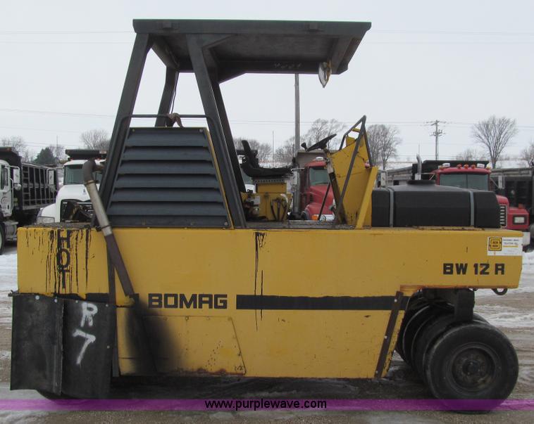 image for item L5565 Bomag BW12R pneumatic roller