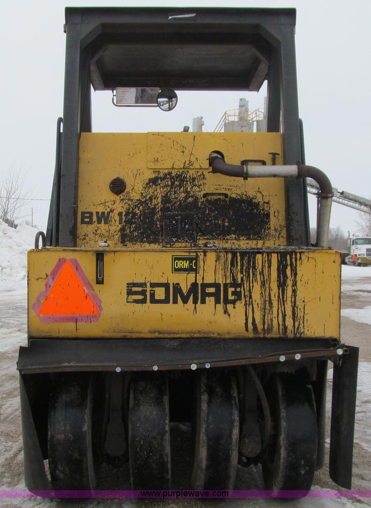 image for item L5565 Bomag BW12R pneumatic roller
