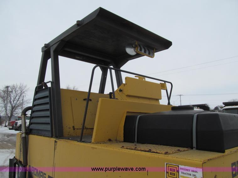 image for item L5565 Bomag BW12R pneumatic roller