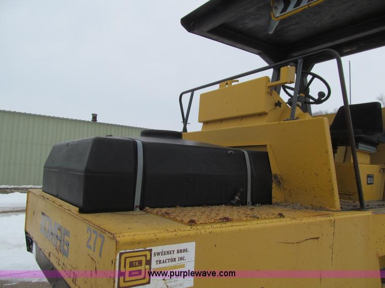 image for item L5565 Bomag BW12R pneumatic roller