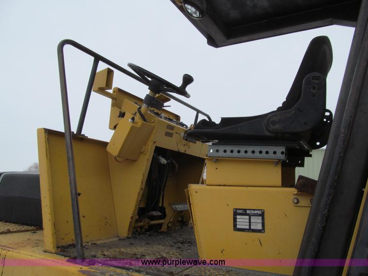 image for item L5565 Bomag BW12R pneumatic roller